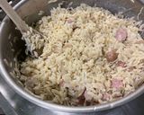 Une image de l'étape 8 de Gratin de langues d'oiseaux aux saucisses, champignons et emmental.