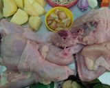 Foto langkah ke 1 dari resep Kare Ayam Kentang.