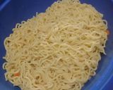 Foto langkah ke 3 dari resep Mie Goreng Instan Simpel.