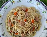 Foto langkah ke 6 dari resep Spaghetti Aglio e Olio with Sausages.