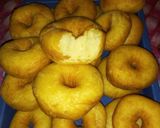 Foto langkah ke 3 dari resep Donat tanpa telur.