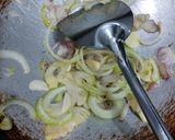 Foto langkah ke 2 dari resep Telur kecap bawang bombay.