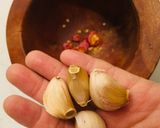 Hình bước làm 3 của món Gỏi ghẹ xoài