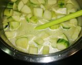 Foto del paso 2 de la receta: Crema de calabacín con crujientes