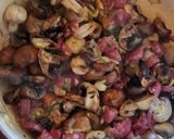 Foto del paso 3 de la receta: Garbanzos con setas, longaniza y queso