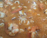 Foto del paso 4 de la receta: Arroz caldoso con chipirones y gambones