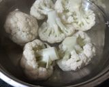 A picture of step 1 of Phool Gobhi paratha.