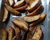 Foto del paso 6 de la receta: Papas rústicas.. Con el secreto para que no se peguen al hornear