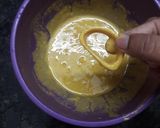 A picture of step 4 of Easy onion rings.