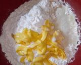 Foto langkah ke 2 dari resep Keripik Bawang Pedas.