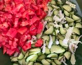 Фото кроку 1 до Салат овочевий з кукурудзою.