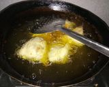 A picture of step 12 of Aloo samosa.