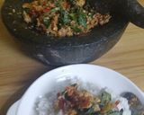 Foto langkah ke 5 dari resep Tempe Telur Penyet.