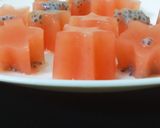 A picture of step 2 of Watermelon agar agar.