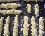 Foto langkah ke 4 dari resep Cheese roll.
