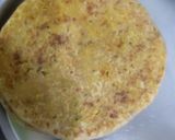 A picture of step 3 of Dal paratha.