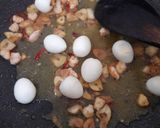 Foto langkah ke 2 dari resep Tumis Kale Telur Puyuh.