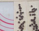 Foto langkah ke 3 dari resep Chocolate Puff Pastry.