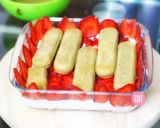 Strawberry Tiramisu রেসিপির ধাপ 3 ছবি