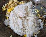 Foto langkah ke 4 dari resep Nasi Goreng Telur Ayam.