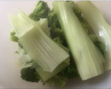 Foto del paso 5 de la receta: Bacalao con puré de apio y brócoli con kiwi
