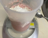 Foto del paso 3 de la receta: Donuts sabor tarta de queso y fresa saludable