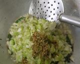 દુધી ની ખીચડી (Dudhi Khichdi Recipe In Gujarati) રેસીપી સ્ટેપ2ફોટો