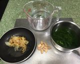Foto del paso 3 de la receta: Salsa de espinacas vegana