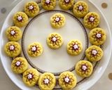 A picture of step 6 of Dahi, kesar pedaYogurt and saffron peda.
