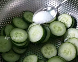 Gambar langkah 1 resipi Oi Muchim (Korean Spicy Cucumber Salad).