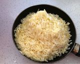 Foto del paso 6 de la receta: Budín de arroz rojo y queso