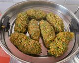 A picture of step 5 of Methi Palak Muthiya.