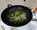 預防便祕的料理-枸杞皇宮菜炒金針菇的食譜步驟3照片