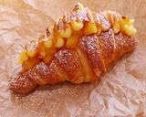 Foto del paso 7 de la receta: Croissant casero relleno de piña caramelizada y crema quemada