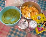 Foto langkah ke 1 dari resep #HARIGIZINASIONAL2019# Puding susu mangga dan alpukat.