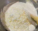 Foto langkah ke 3 dari resep Cake Kuning Telur Keju.