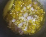 A picture of step 2 of Aloo gobhi.