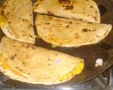 चपाती चीज़ टकोज (chapati cheese tacos recipe in Hindi) रेसिपी चरण 3 फोटो