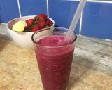 Foto del paso 3 de la receta: Licuado de remolacha(cabos), frutilla y manzana 🍏 🍓🌰