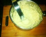 A picture of step 11 of Tex's Bangers & Mash Pie 🐷🍲🧀🇬🇧.