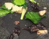 Foto langkah ke 3 dari resep Cumi Bumbu Hitam.