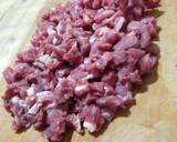 Foto del paso 1 de la receta: Empanadas de carne cortada a cuchillo 🥟