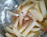 Foto langkah ke 2 dari resep Kentang goreng kriuk diluar empuk didalam ANTI RIBET.