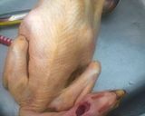 Hình bước làm 1 của món Lẩu gà lá é