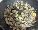 Foto del paso 3 de la receta: Spaghetti alle vongolle