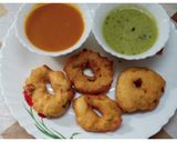 A picture of step 7 of Medu Vada.