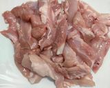 Foto del paso 2 de la receta: Contramuslos en salsa de setas y champiñón