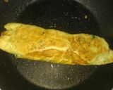 Foto langkah ke 6 dari resep Telur gulung sosis.