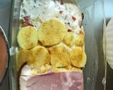 Sonkás rakott krumpli recept fázis 4 fotója