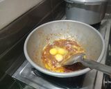 மிளகு முட்டை சாதம்(muttai milagu sadam recipe in tamil) ரெசிபி ஸ்டேப் 2 புகைப்படம்
